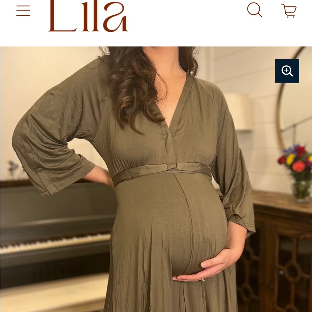 Lila Amelia labor and delivery gown medium, great condition